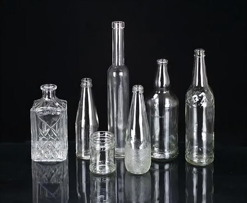 玻璃瓶与塑料瓶的环保之争 为何研究发现白酒玻璃瓶可能危害更大？