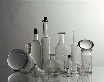 玻璃瓶中的岁月酿藏 白酒瓶设计新经典鉴赏